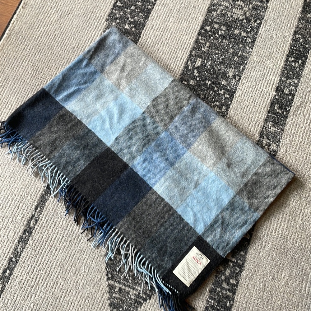 Avoca Merino Wool scarf - Picture 2 of 3